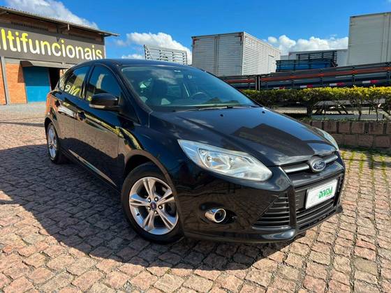 FORD FOCUS 1.6 S 16V FLEX 4P MANUAL FORD FOCUS 1.6 S 16V FLEX 4P MANUAL